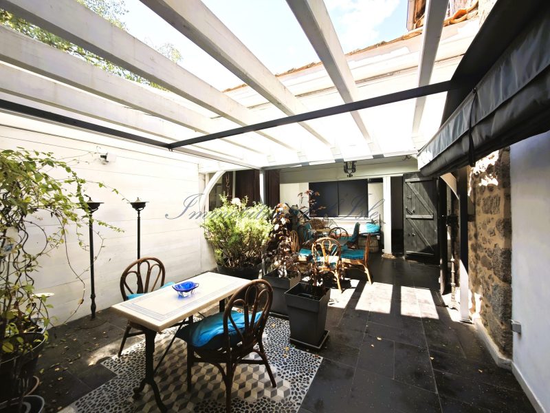 06ee2b835843669f22297f3d01849dc0