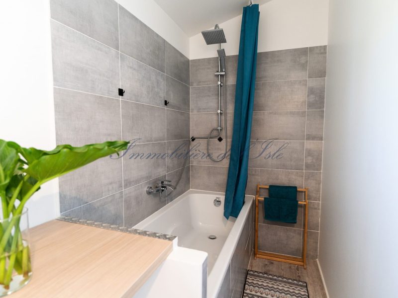 0eb7db9395155570c2f3421a0e2c08d6