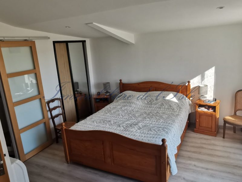 1e65005eb1d2403cd618bf3fc4e3ef7a