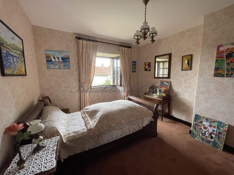 27afcc3ac6419ea92253cf8b8627b84c