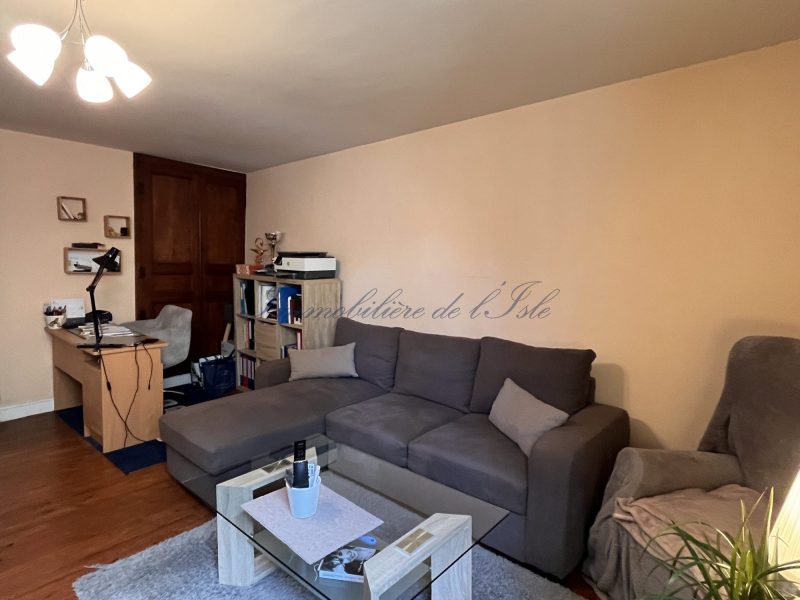 3d833a70a80b03f2967da1382e5fa3c1