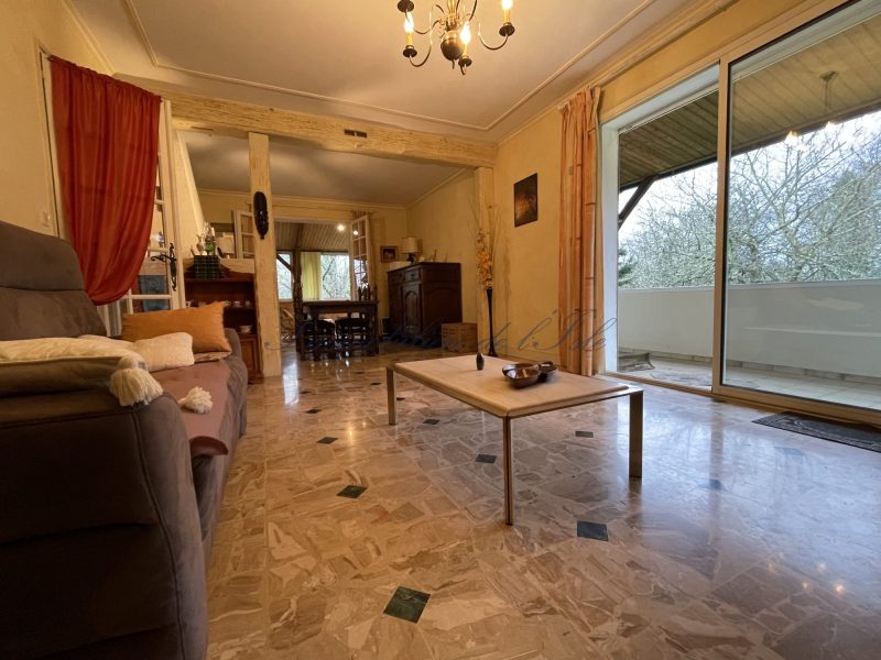 748b1a0a8dfad0e9c8631165a0e80c4f