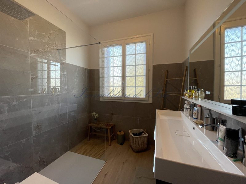 7e228569e2d348a3d191de6db265ca06