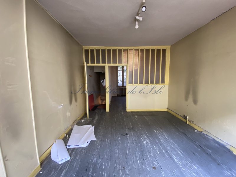 b0a10f339065fed810c92c19711f575d