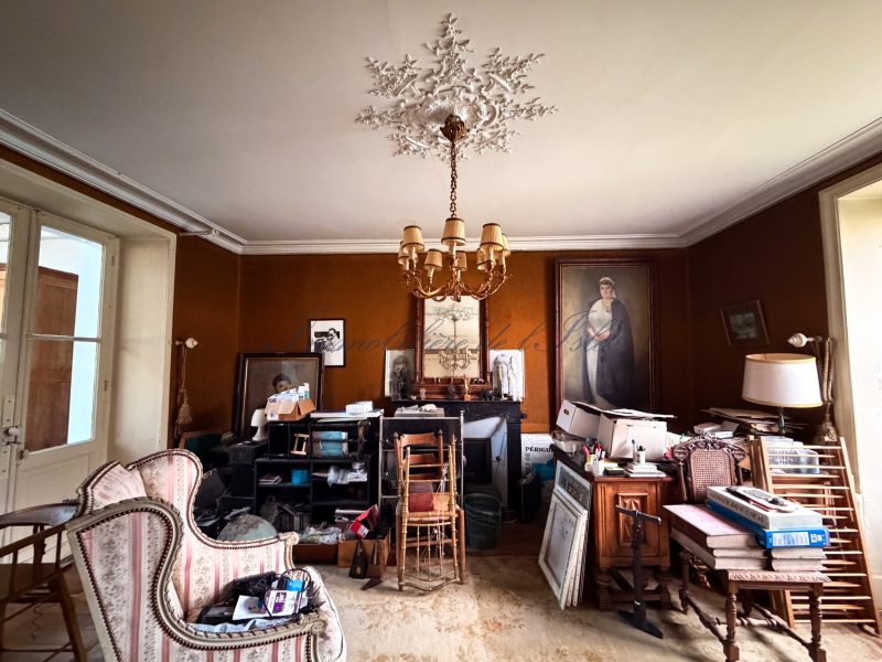 photo_60475f424941f40a1a880515c8cb69fd