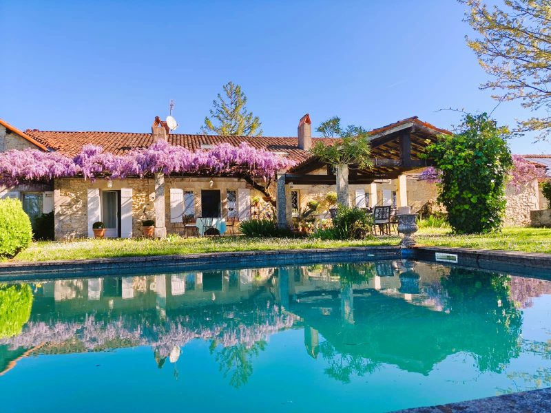 photo_ef95c16cf7f541e6a5d14bff9b4d155a